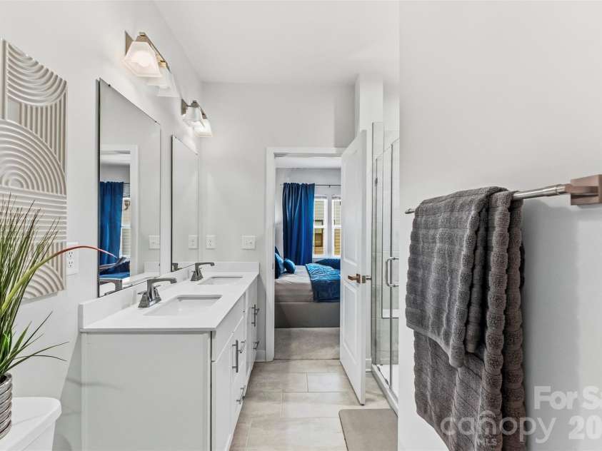 3028 Terroir Lane, Charlotte, NC 28217.  MLS# CAR4432110, YatesRealty ID 55897. Primary Bathroom
