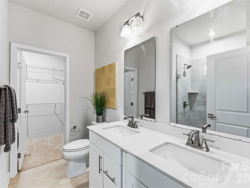 3028 Terroir Lane, Charlotte, NC 28217.  MLS# CAR4432110, YatesRealty ID 55897. Primary Bathroom