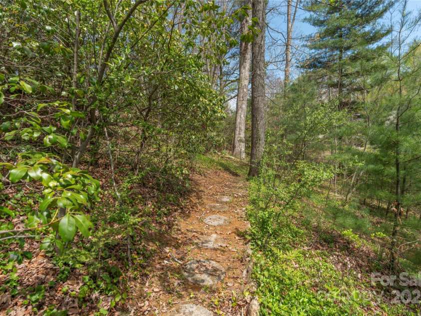 220 Ridge Road, Waynesville, NC 28786.  MLS# CAR4248648, YatesRealty ID 559. 