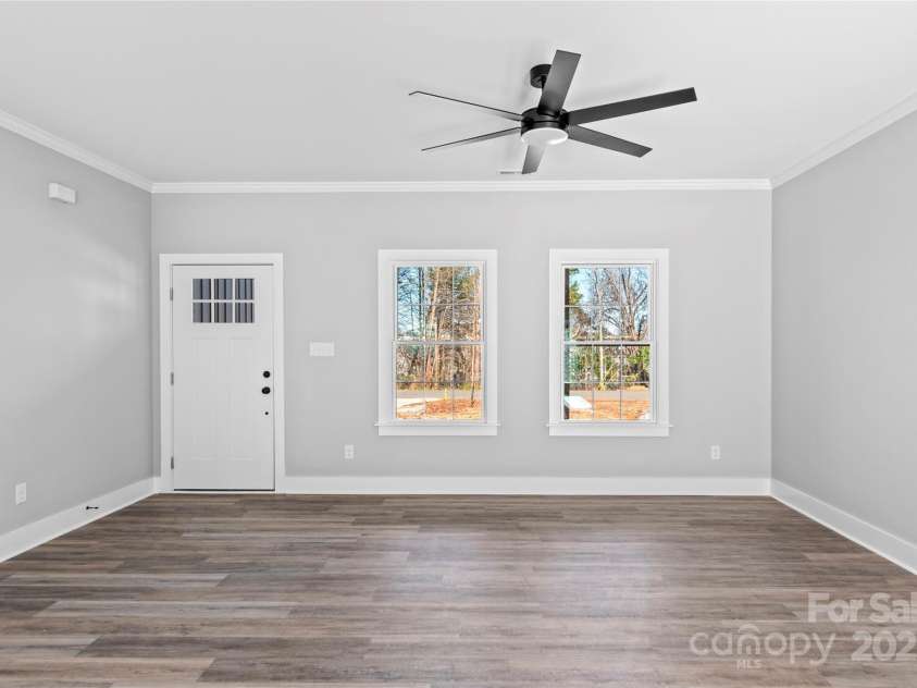 2328 Summerlin Street, Winston Salem, NC 27103.  MLS# CAR4323274, YatesRealty ID 559. 