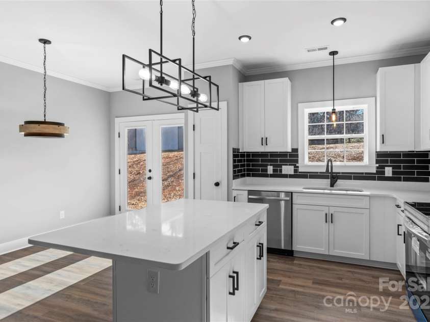 2328 Summerlin Street, Winston Salem, NC 27103.  MLS# CAR4323274, YatesRealty ID 559. 