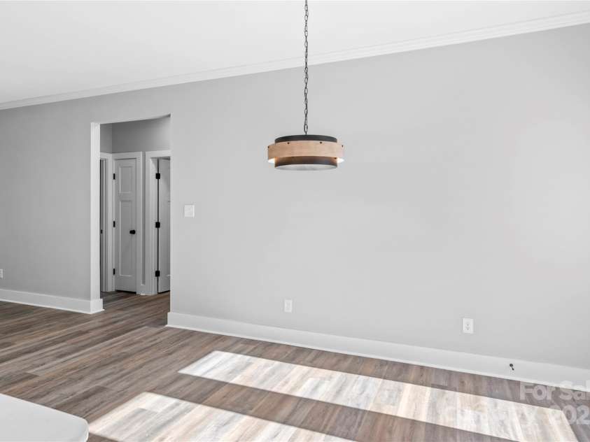 2328 Summerlin Street, Winston Salem, NC 27103.  MLS# CAR4323274, YatesRealty ID 559. 