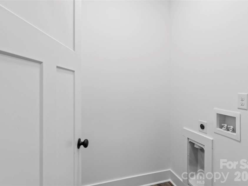 2328 Summerlin Street, Winston Salem, NC 27103.  MLS# CAR4323274, YatesRealty ID 559. 