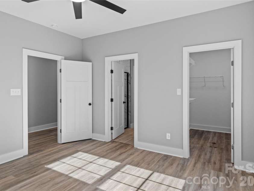 2328 Summerlin Street, Winston Salem, NC 27103.  MLS# CAR4428619, YatesRealty ID 559. 