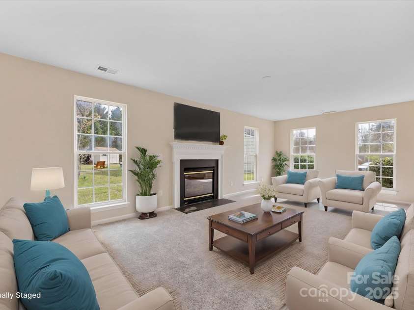 1102 Balcorn Place, Charlotte, NC 28214.  MLS# CAR4234587, YatesRealty ID 5590. Living Room - Virtually Staged