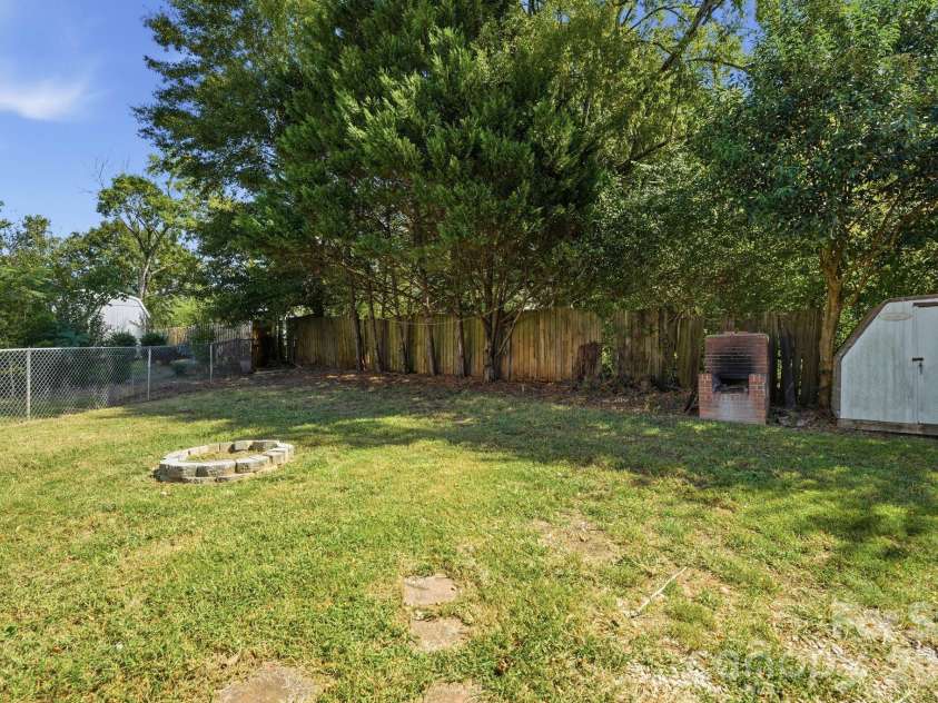 232 Eden Circle, Pineville, NC 28134.  MLS# CAR4431931, YatesRealty ID 55900. 