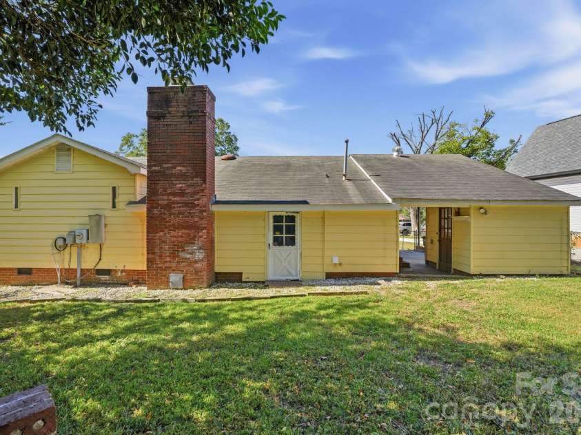 232 Eden Circle, Pineville, NC 28134.  MLS# CAR4431931, YatesRealty ID 55900. 