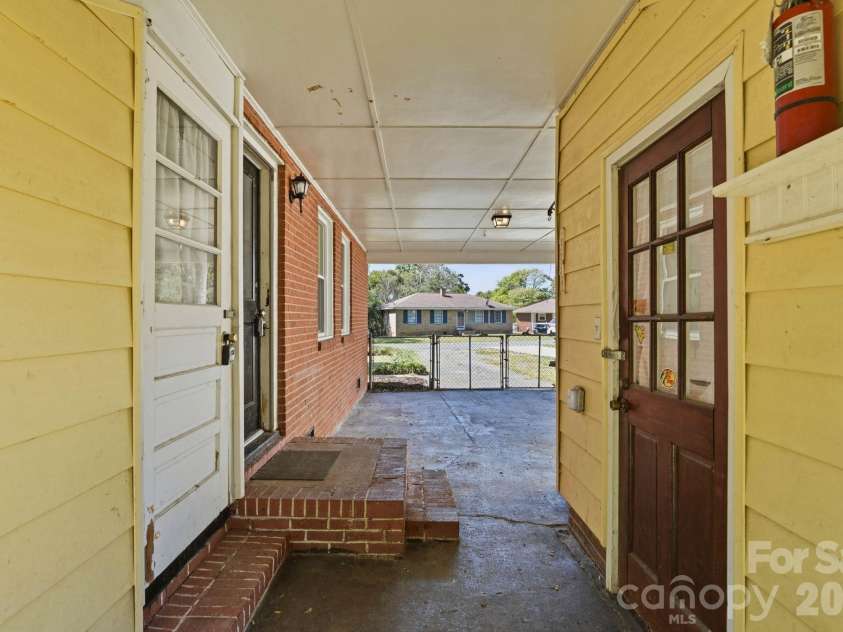 232 Eden Circle, Pineville, NC 28134.  MLS# CAR4431931, YatesRealty ID 55900. 