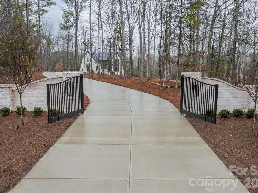 7023 Secrest Shortcut Road, Indian Trail, NC 28079.  MLS# CAR4433285, YatesRealty ID 55902. 