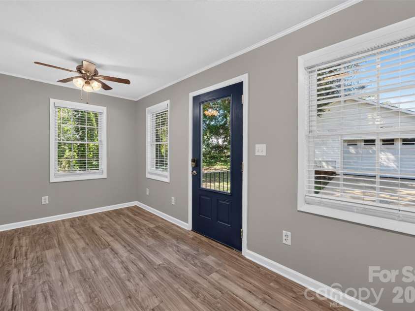 1829 3rd Street, Hickory, NC 28601.  MLS# CAR4433251, YatesRealty ID 55903. 