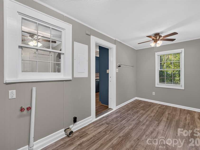 1829 3rd Street, Hickory, NC 28601.  MLS# CAR4433251, YatesRealty ID 55903. 