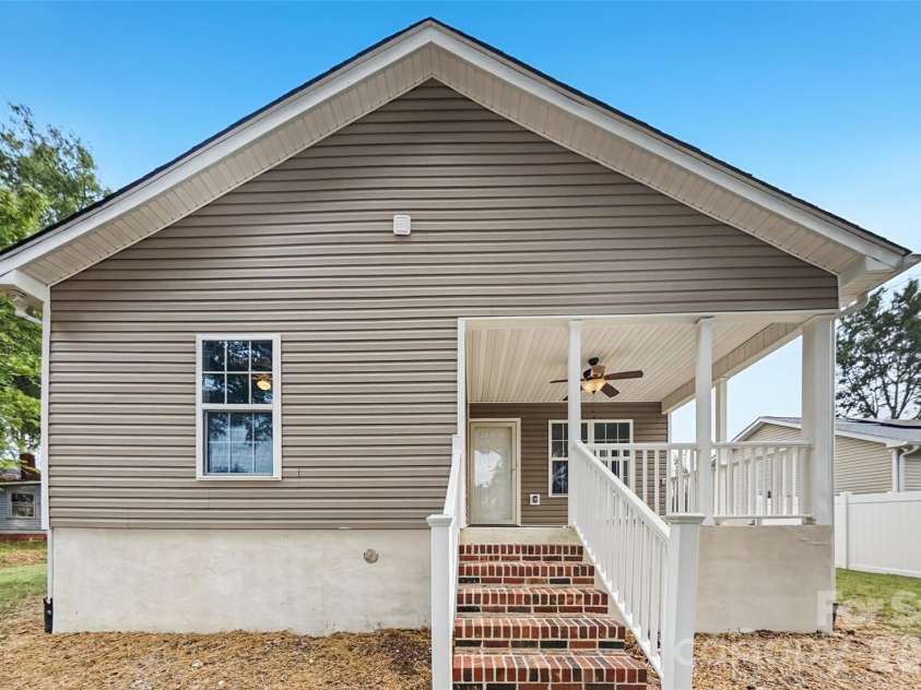 448 Hagins Street, Rock Hill, SC 29730.  MLS# CAR4433029, YatesRealty ID 55906. 