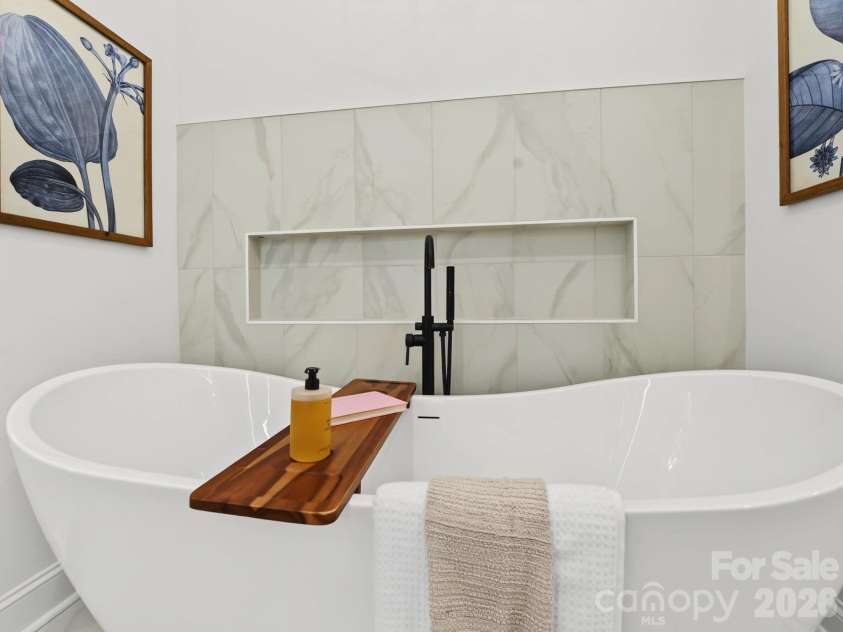 5290 Liberty Hill Road, York, SC 29745.  MLS# CAR4433021, YatesRealty ID 55909. Primary Bathroom