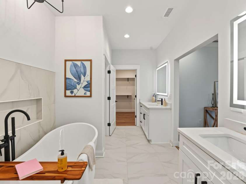 5290 Liberty Hill Road, York, SC 29745.  MLS# CAR4433021, YatesRealty ID 55909. Primary Bathroom