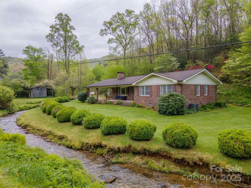 402 East Fork Road, Sylva, NC 28779.  MLS# CAR4213748, YatesRealty ID 5591. 