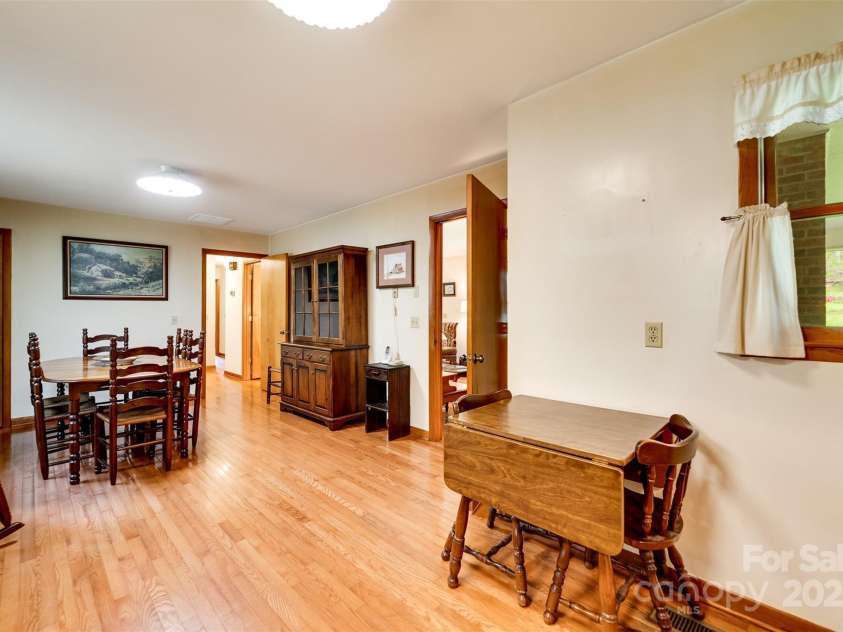 402 East Fork Road, Sylva, NC 28779.  MLS# CAR4213748, YatesRealty ID 5591. 