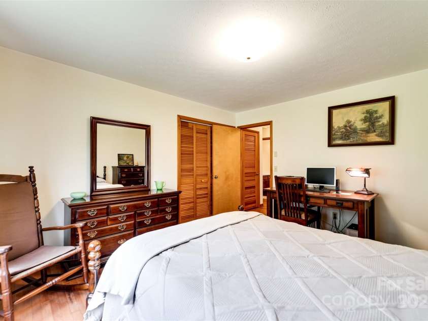 402 East Fork Road, Sylva, NC 28779.  MLS# CAR4213748, YatesRealty ID 5591. 