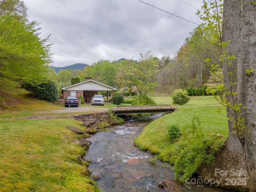 402 East Fork Road, Sylva, NC 28779.  MLS# CAR4213748, YatesRealty ID 5591. 