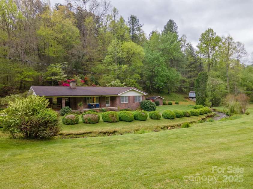 402 East Fork Road, Sylva, NC 28779.  MLS# CAR4213748, YatesRealty ID 5591. 