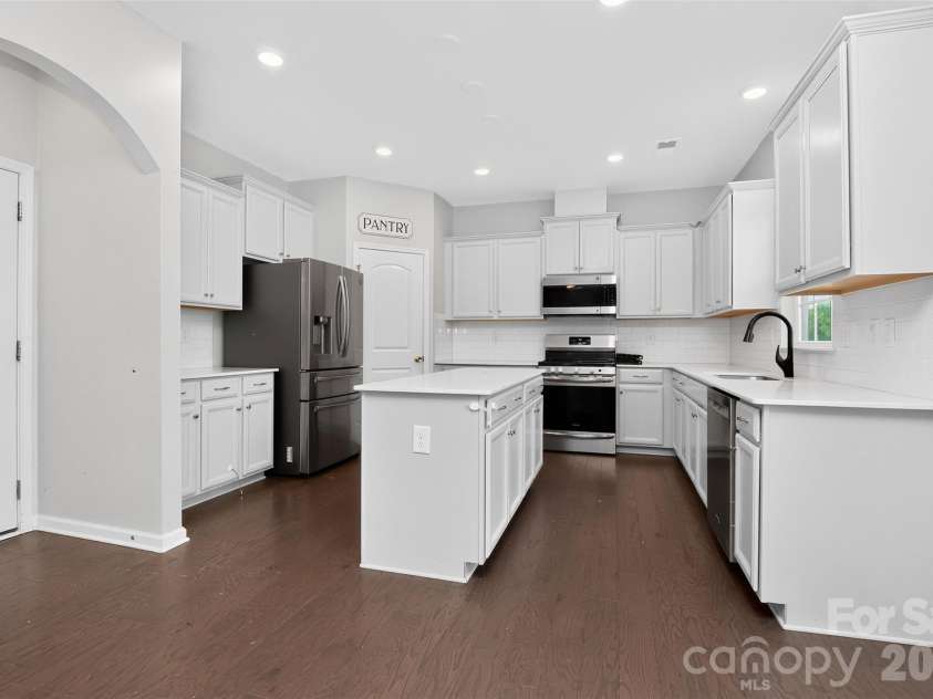 6223 Shumard Oak Way, Indian Land, SC 29707.  MLS# CAR4433193, YatesRealty ID 55911. 