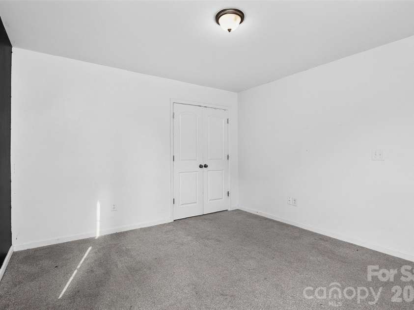 6223 Shumard Oak Way, Indian Land, SC 29707.  MLS# CAR4433193, YatesRealty ID 55911. Primary bed