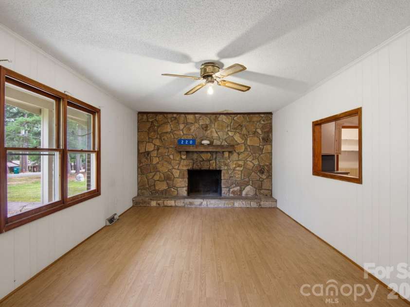 220 Bradford Drive, Salisbury, NC 28146.  MLS# CAR4432042, YatesRealty ID 55912. 
