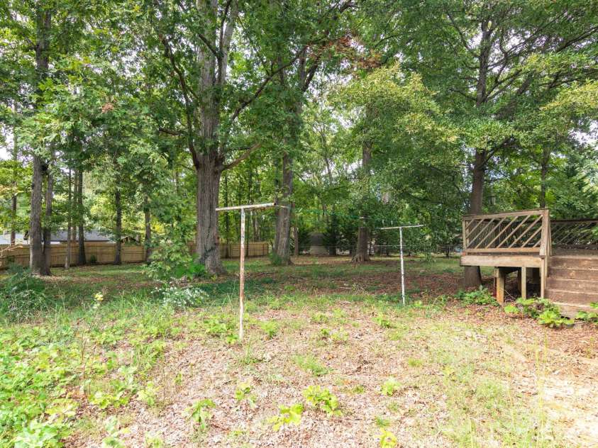 220 Bradford Drive, Salisbury, NC 28146.  MLS# CAR4432042, YatesRealty ID 55912. 