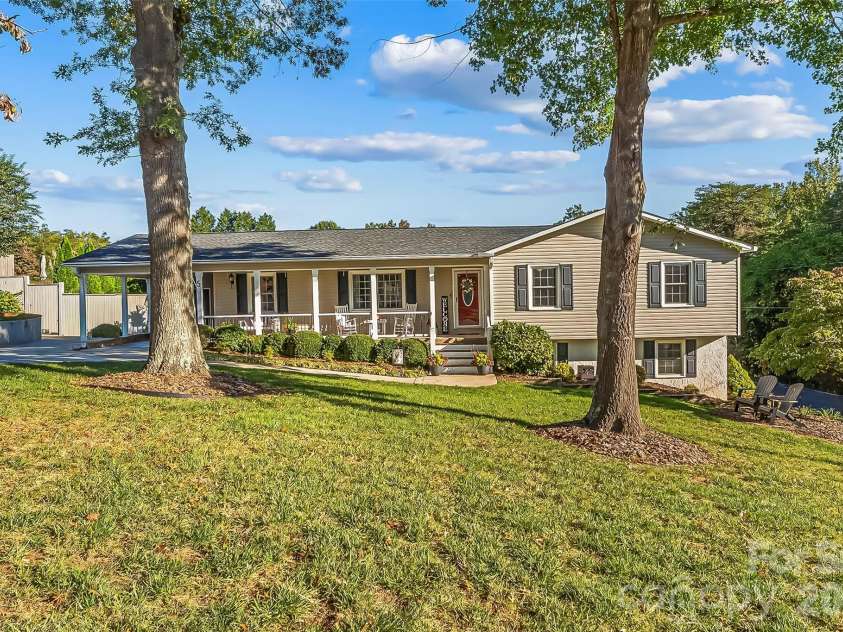 5 Clearview Street, Granite Falls, NC 28630.  MLS# CAR4430445, YatesRealty ID 55913. 