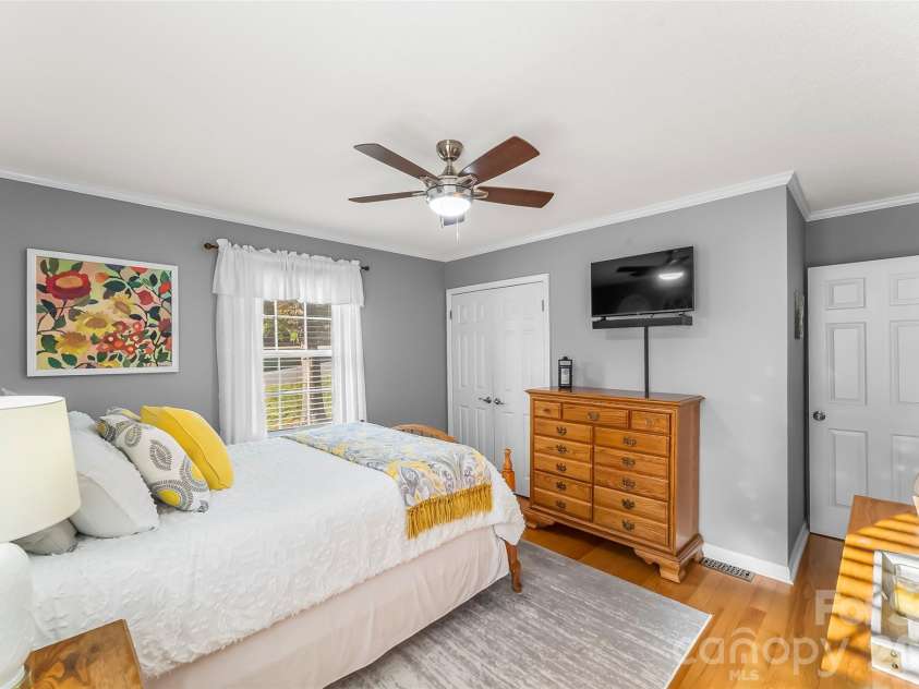 5 Clearview Street, Granite Falls, NC 28630.  MLS# CAR4430445, YatesRealty ID 55913. 