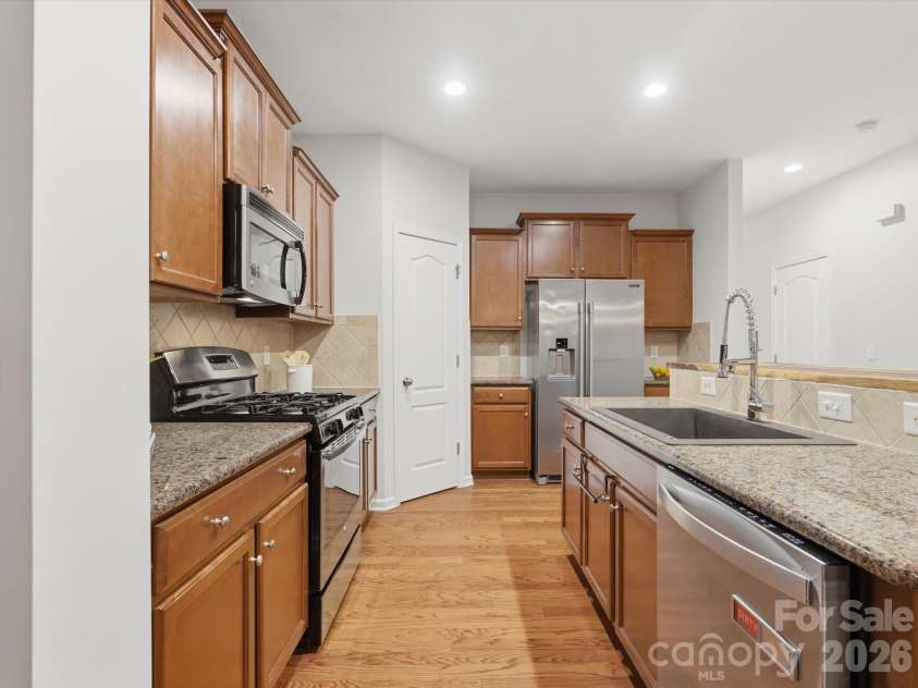 13141 Heath Grove Drive, Huntersville, NC 28078.  MLS# CAR4432517, YatesRealty ID 55915. 