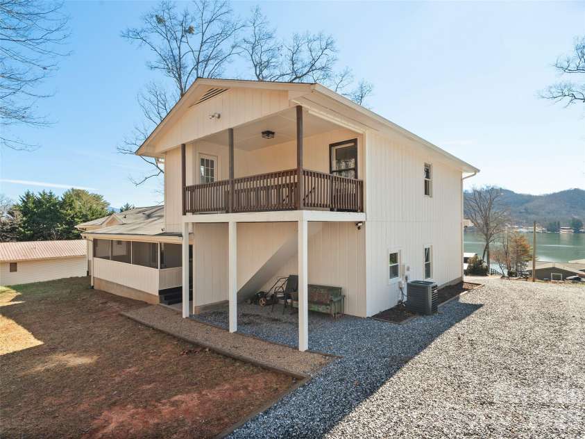 128 Cardinal Lane, Hayesville, NC 28904.  MLS# CAR4433332, YatesRealty ID 55916. 