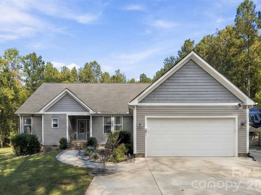 2072 Old Ferry Lane, Lancaster, SC 29720.  MLS# CAR4431930, YatesRealty ID 55917. 