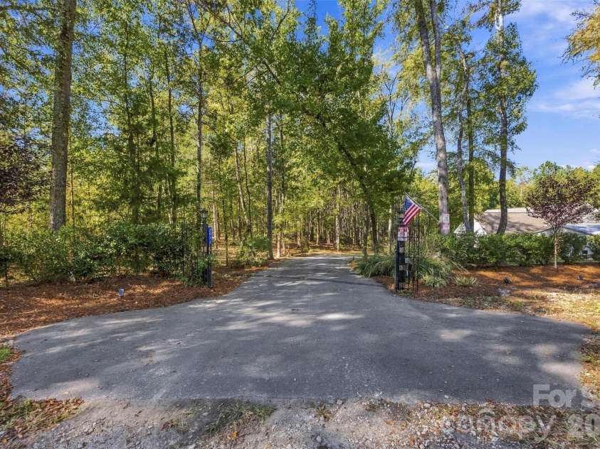 2072 Old Ferry Lane, Lancaster, SC 29720.  MLS# CAR4431930, YatesRealty ID 55917. 