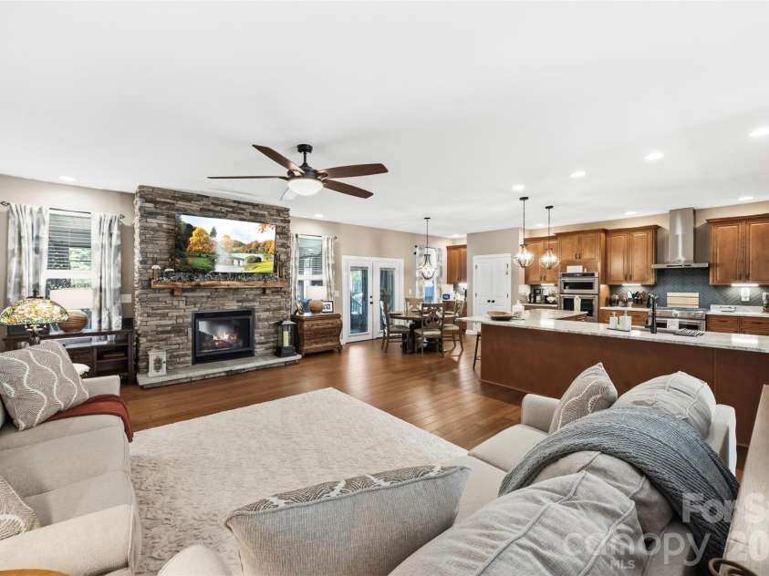2072 Old Ferry Lane, Lancaster, SC 29720.  MLS# CAR4431930, YatesRealty ID 55917. 