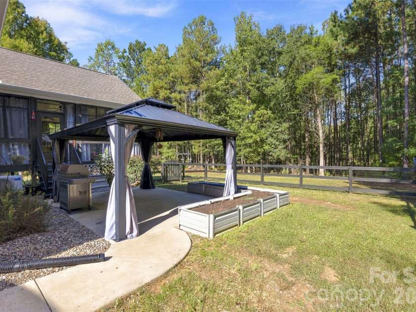 2072 Old Ferry Lane, Lancaster, SC 29720.  MLS# CAR4431930, YatesRealty ID 55917. 