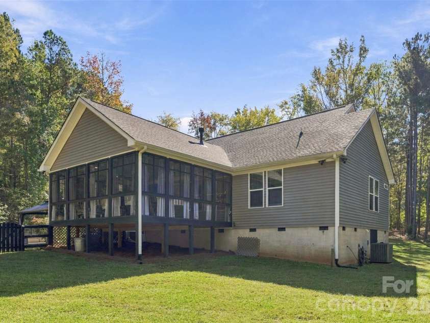 2072 Old Ferry Lane, Lancaster, SC 29720.  MLS# CAR4431930, YatesRealty ID 55917. 