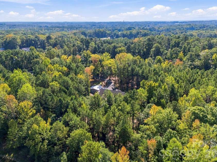 2072 Old Ferry Lane, Lancaster, SC 29720.  MLS# CAR4431930, YatesRealty ID 55917. 