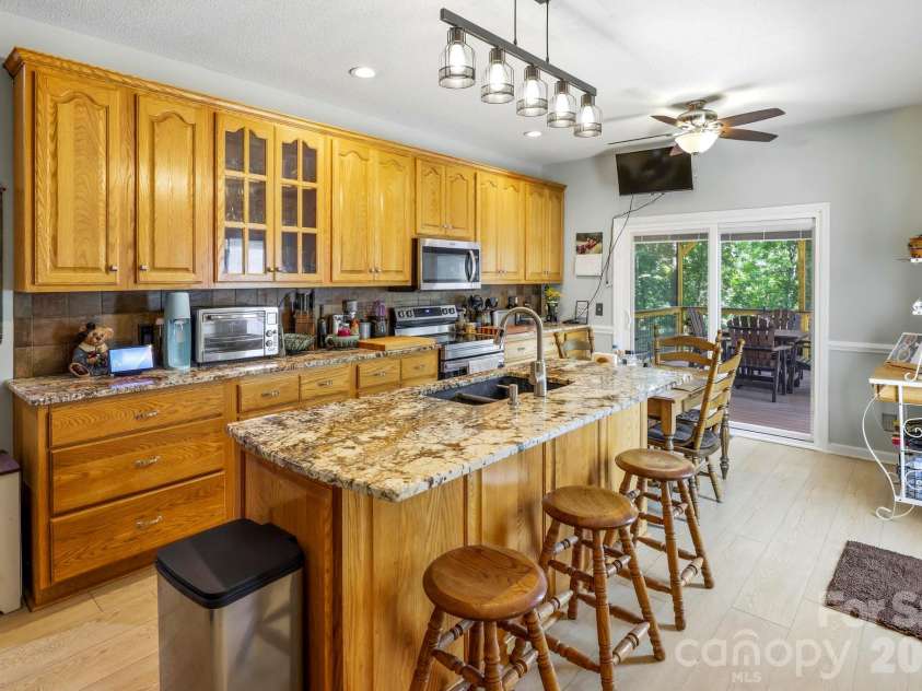 221 Willow Lakes Drive, Rutherfordton, NC 28139.  MLS# CAR4411005, YatesRealty ID 55920. 
