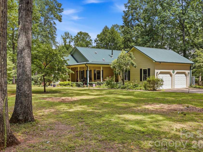 221 Willow Lakes Drive, Rutherfordton, NC 28139.  MLS# CAR4411005, YatesRealty ID 55920. 