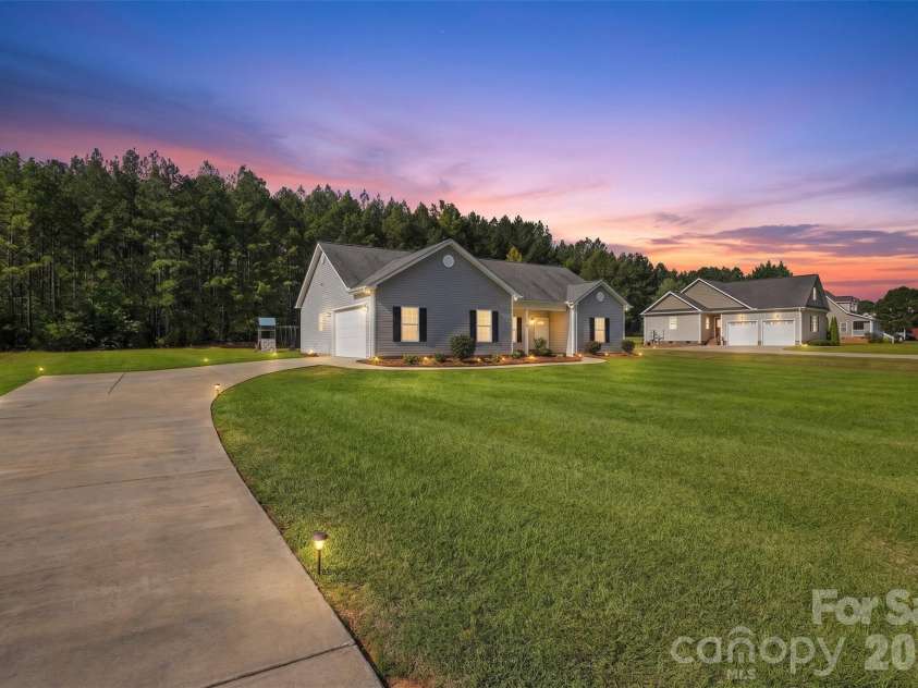 4206 Fletcher Funderburk Road, Lancaster, SC 29720.  MLS# CAR4433294, YatesRealty ID 55926. 