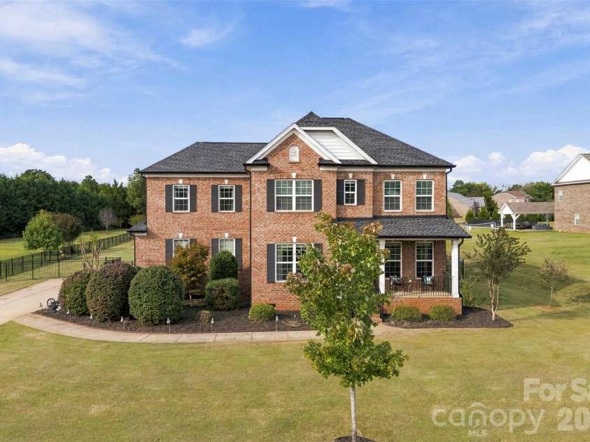 1124 Golden Gate Court, Rock Hill, SC 29732.  MLS# CAR4428381, YatesRealty ID 55927. 