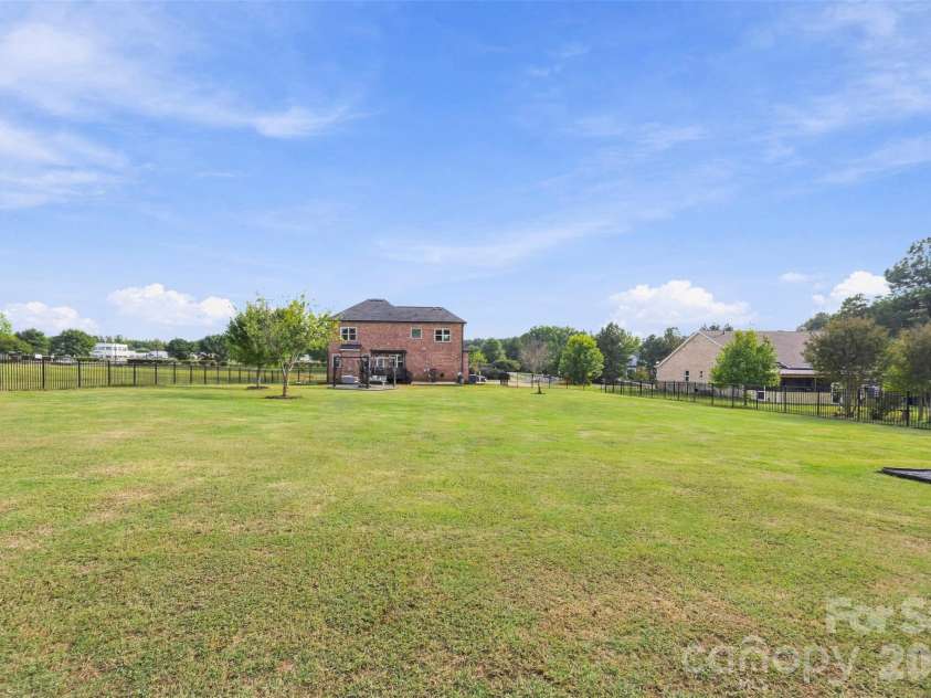 1124 Golden Gate Court, Rock Hill, SC 29732.  MLS# CAR4428381, YatesRealty ID 55927. 