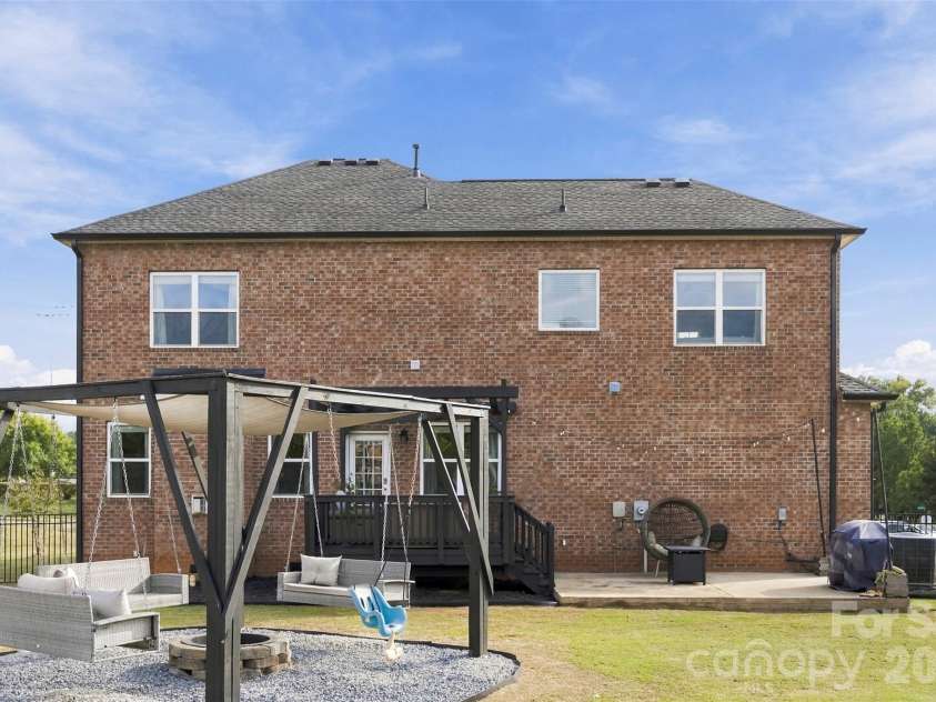 1124 Golden Gate Court, Rock Hill, SC 29732.  MLS# CAR4428381, YatesRealty ID 55927. 