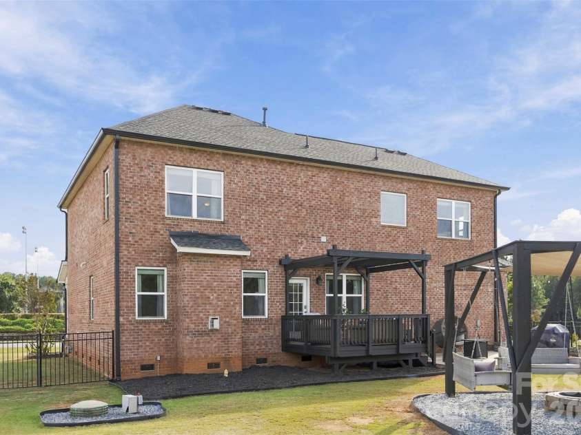 1124 Golden Gate Court, Rock Hill, SC 29732.  MLS# CAR4428381, YatesRealty ID 55927. 