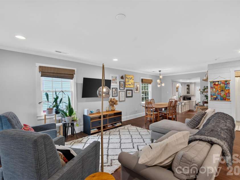 1727 Merriman Avenue, Charlotte, NC 28203.  MLS# CAR4432521, YatesRealty ID 55929. 