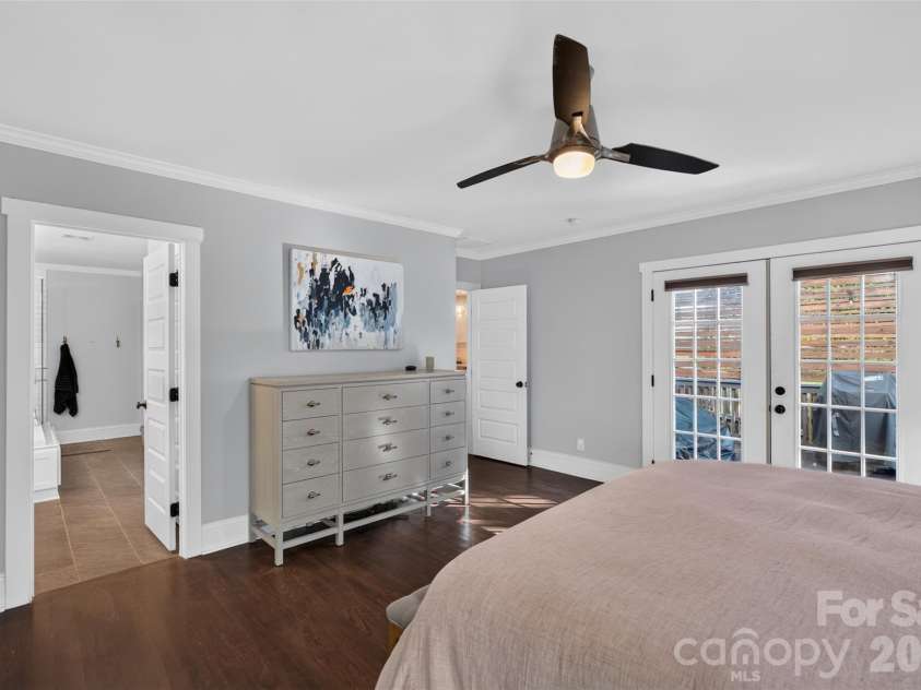 1727 Merriman Avenue, Charlotte, NC 28203.  MLS# CAR4432521, YatesRealty ID 55929. 