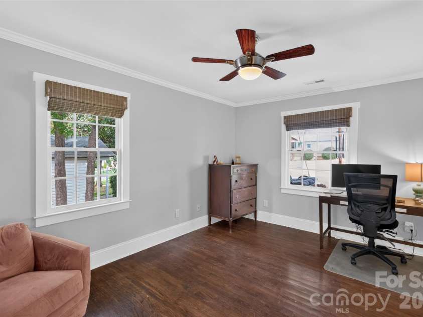 1727 Merriman Avenue, Charlotte, NC 28203.  MLS# CAR4432521, YatesRealty ID 55929. 
