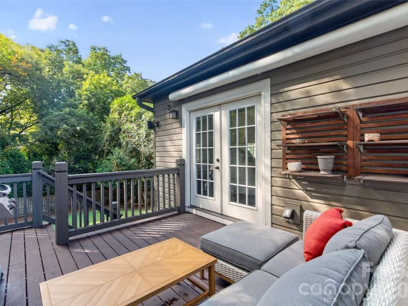 1727 Merriman Avenue, Charlotte, NC 28203.  MLS# CAR4432521, YatesRealty ID 55929. 