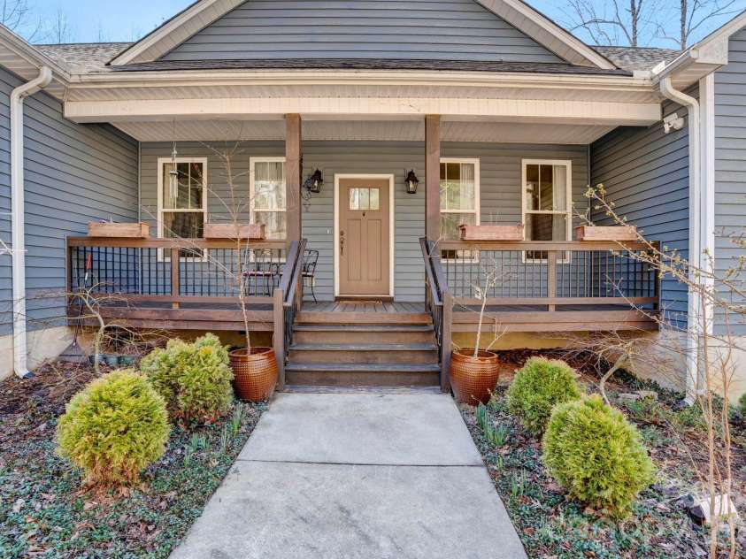 3327 Greenville Highway, Flat Rock, NC 28731.  MLS# CAR4355594, YatesRealty ID 5593. 
