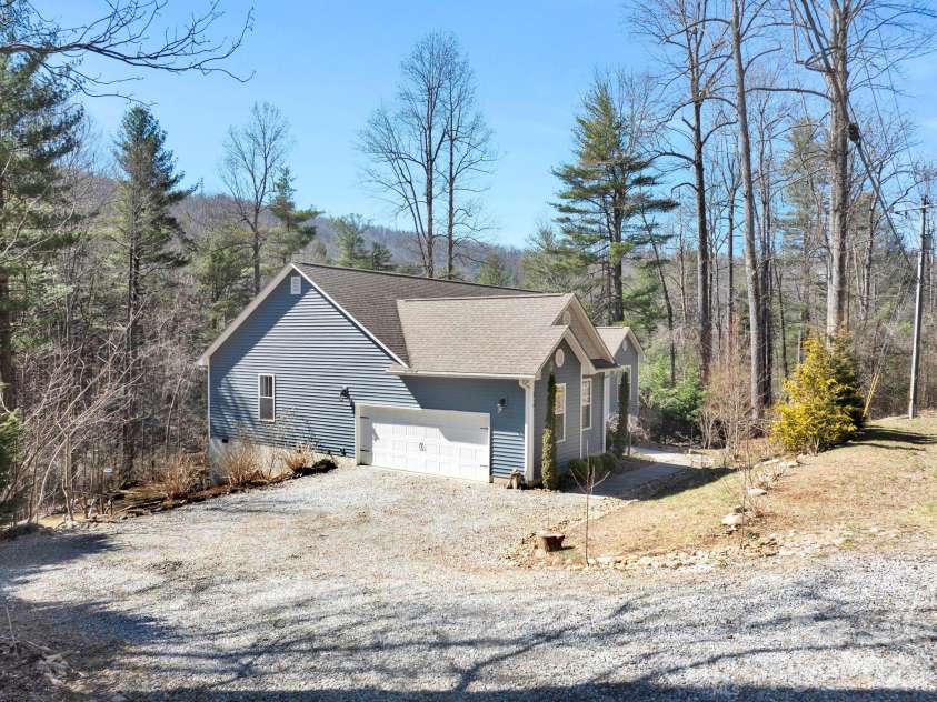 3327 Greenville Highway, Flat Rock, NC 28731.  MLS# CAR4355594, YatesRealty ID 5593. 